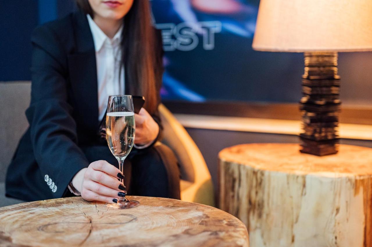 Peakture Hotel Bukarest Eksteriør billede
