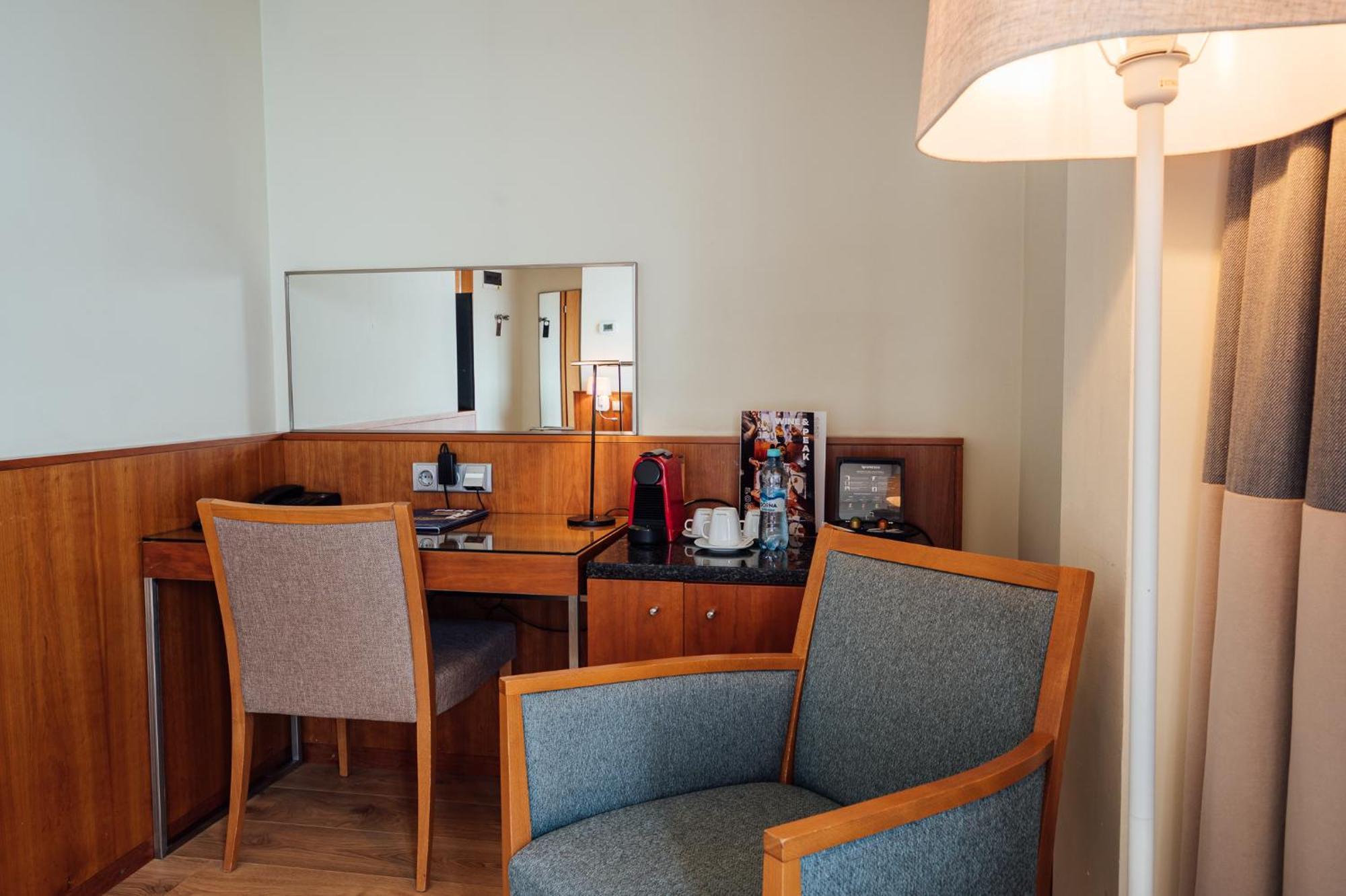 Peakture Hotel Bukarest Eksteriør billede
